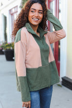 Load image into Gallery viewer, Holiday Vibes Taupe/Green Fleece Zip Up Cinched Hem Pullover