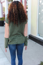Load image into Gallery viewer, Holiday Vibes Taupe/Green Fleece Zip Up Cinched Hem Pullover