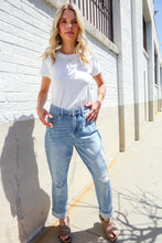 Load image into Gallery viewer, Judy Blue High-Rise Boyfriend Cuffed Hem Star Pocket Jeans