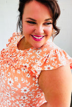 Load image into Gallery viewer, Peach Floral Print Frilled Short Sleeve Yoke Top