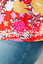 Load image into Gallery viewer, ANDREE BY UNIT- Among the Flowers Floral Top