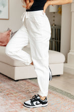 Load image into Gallery viewer, JUDY BLUE- Charlene High Rise Contrast Thread Jogger in Ecru