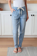 Load image into Gallery viewer, JUDY BLUE- Cooper High Rise Vintage Denim Jogger