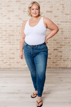 Load image into Gallery viewer, Daphne High Rise Skinny Jeans- JUDY BLUE