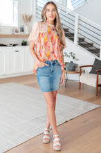 Load image into Gallery viewer, jodiful- Day Dreamer Mixed Floral Top in Mauve