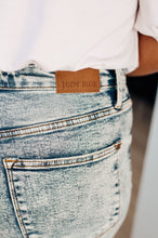 Load image into Gallery viewer, JUDY BLUE- Dory High Waist Mineral Wash Raw Hem Wide Leg Jeans