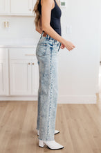Load image into Gallery viewer, JUDY BLUE- Dory High Waist Mineral Wash Raw Hem Wide Leg Jeans