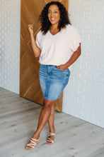 Load image into Gallery viewer, ONE ELEVEN NORTH- Frequently Asked Questions V-Neck Top in Blush