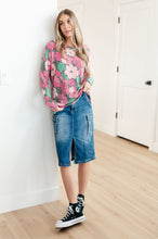 Load image into Gallery viewer, SP24- Haptics- Group Chat Floral Top