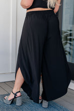 Load image into Gallery viewer, WHITE BIRCH- Holland Holiday Tulip Pants in Black