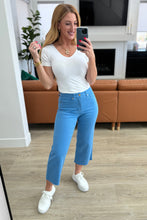 Load image into Gallery viewer, JUDY BLUE- Lisa High Rise Control Top Wide Leg Crop Jeans in Sky Blue