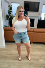 Load image into Gallery viewer, JUDY BLUE- Darlene High Rise Distressed Cuffed Cutoff Shorts