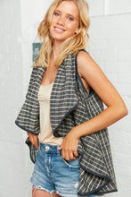 Load image into Gallery viewer, Moss Plaid Sleeveless Scalloped Vest