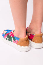 Load image into Gallery viewer, Kayak 2 Shoes in Floral- CORKYS