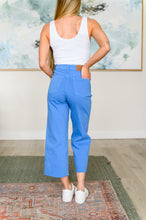 Load image into Gallery viewer, JUDY BLUE- Lisa High Rise Control Top Wide Leg Crop Jeans in Sky Blue