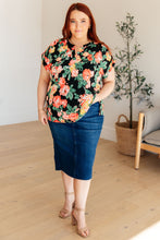 Load image into Gallery viewer, DEAR SCARLETT- Lizzy Cap Sleeve Top in Black Garden Floral