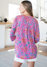 Load image into Gallery viewer, DEAR SCARLETT- Lizzy Top in Pink and Aqua Ditsy Floral