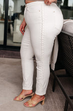 Load image into Gallery viewer, JUDY BLUE- Maddie Mid Rise Braided Side Seam Relaxed Jeans