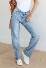 Load image into Gallery viewer, JUDY BLUE- Mildred High Rise V Front Waistband Straight Jeans