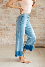 Load image into Gallery viewer, JUDY BLUE- Olivia High Rise Wide Leg Crop Jeans in Medium Wash