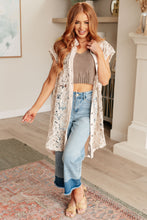 Load image into Gallery viewer, POL- Pieces of Me Longline Lace Button Up