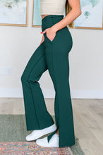 Load image into Gallery viewer, RAE MODE- Work it All Out Crossover Flare Leggings