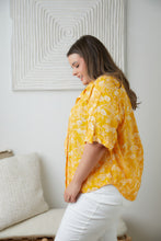 Load image into Gallery viewer, Clementine Floral Button Up Blouse