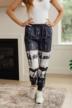 Load image into Gallery viewer, SP24- Can't Tie Me Down Joggers (Reg & Curvy)