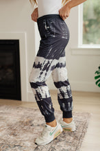 Load image into Gallery viewer, SP24- Can't Tie Me Down Joggers (Reg & Curvy)