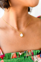 Load image into Gallery viewer, Waterproof, No tarnish, Center of the World Pearl Pendant Necklace