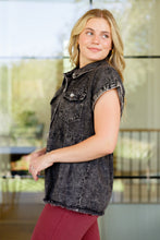 Load image into Gallery viewer, Cool and Carefree Denim Button Down (Reg & Curvy)