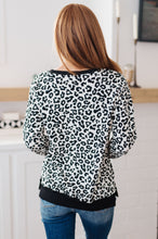 Load image into Gallery viewer, Cozy in Cheetah Pullover Sweatshirt (Reg & Curvy)