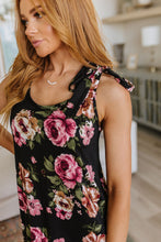 Load image into Gallery viewer, SP24- Fortuitous in Floral Maxi Dress