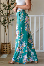 Load image into Gallery viewer, Hawaiiana Floral Print Pants