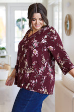 Load image into Gallery viewer, DEAR SCARLETT- Hometown Classic Top in Wine Floral