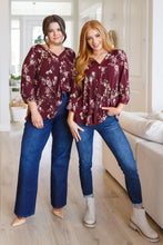 Load image into Gallery viewer, DEAR SCARLETT- Hometown Classic Top in Wine Floral