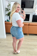 Load image into Gallery viewer, JUDY BLUE- Elle High Rise Rhinestone Cutoff Shorts