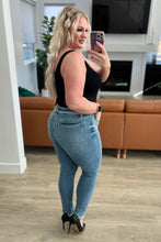 Load image into Gallery viewer, JUDY BLUE- Sherry Mid Rise Release Waistband Detail Skinny