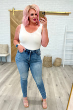 Load image into Gallery viewer, RESTOCK!! - Judy Blue Veronica High Rise Control Top Vintage Skinny Jeans