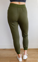 Load image into Gallery viewer, W23 Kick Back Distressed Joggers in Olive