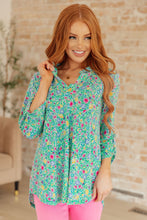 Load image into Gallery viewer, DEAR SCARLETT- Lizzy Top in Emerald Floral