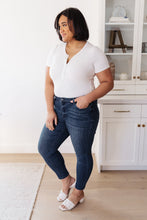 Load image into Gallery viewer, W23 Mid-Rise Relaxed Fit Mineral Wash Jeans