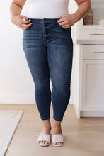 Load image into Gallery viewer, W23 Mid-Rise Relaxed Fit Mineral Wash Jeans