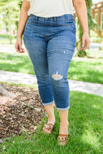 Load image into Gallery viewer, W23 Nikki Mid-Rise Destroyed Boyfriend Jeggings
