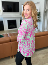 Load image into Gallery viewer, DEAR SCARLETT- Lizzy Top in Emerald Pink Floral