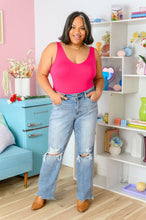 Load image into Gallery viewer, Rose High Rise 90's Straight Jeans in Light Wash