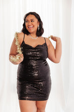 Load image into Gallery viewer, SP24- Shining in Sequins Dress in Black