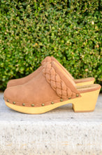 Load image into Gallery viewer, W23 Taylor Braided Clogs In Brown
