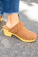 Load image into Gallery viewer, W23 Taylor Braided Clogs In Brown
