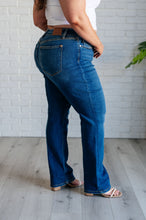 Load image into Gallery viewer, Campbell High Rise Center Seam Detail Straight Jeans- JUDY BLUE
